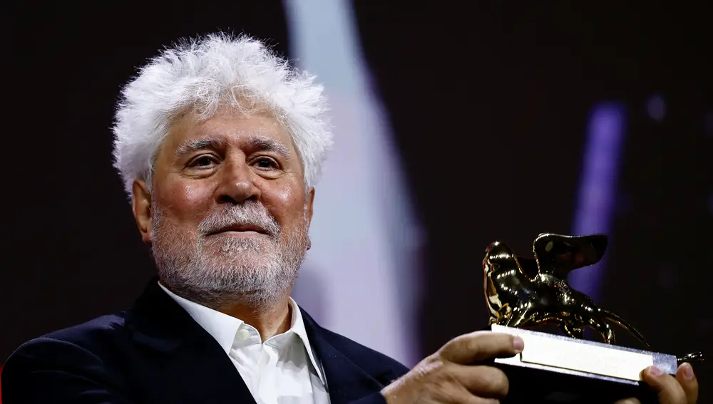 Pedro Almodóvar, ganador del León de Oro por La habitación de al lado Pedro Almodóvar, ganador del León de Oro por La habitación de al lado