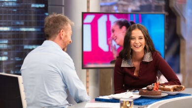 Victoria de Marichalar celebra su cumpleaños soplando las velas en El Hormiguero