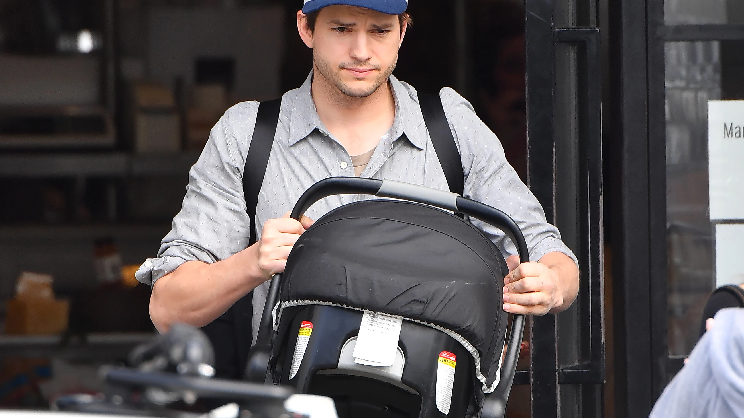 Ashton Kutcher Ashton Kutcher