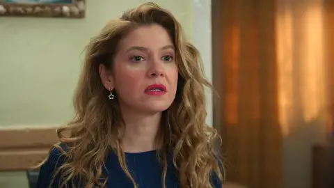 La confesión de Ayten que Cansu llevaba mucho tiempo esperando: "¡Me gusta tu padre!" La confesión de Ayten que Cansu llevaba mucho tiempo esperando: "¡Me gusta tu padre!"