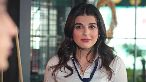 ¿Sarp, enamorado de Cansu?: el joven empieza a fijarse en ella tras la marcha de Lydia a Canadá ¿Sarp, enamorado de Cansu?: el joven empieza a fijarse en ella tras la marcha de Lydia a Canadá