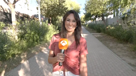 Lorena García acompañando a sus hijos en la vuelta al cole Lorena García acompañando a sus hijos en la vuelta al cole