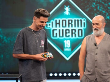 Marron y Adrilox demuestran que la magia y la ciencia pueden ir de la mano en El Hormiguero
