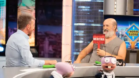 "Estábamos encima del volcán": Javier Cámara despista a Pablo Motos narrando su anécdota en Islandia "Estábamos encima del volcán": Javier Cámara despista a Pablo Motos narrando su anécdota en Islandia