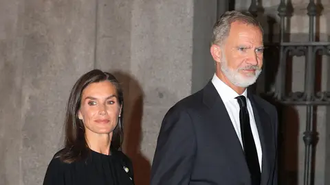 Los reyes Felipe y Letizia en el funeral de Alejandro Fernández de Araoz y Marañón Los reyes Felipe y Letizia en el funeral de Alejandro Fernández de Araoz y Marañón