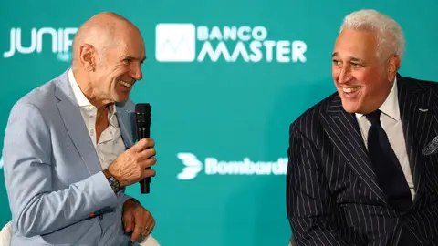 Adrian Newey en su presentación con Aston Martin Adrian Newey en su presentación con Aston Martin