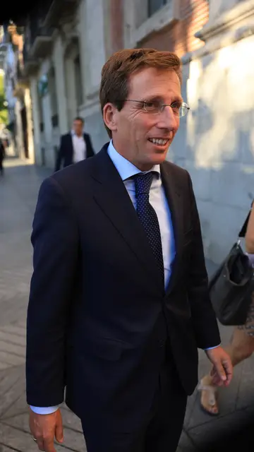 Martínez Almeida en el funeral de Alejandro Fernández de Araoz y Marañón Martínez Almeida en el funeral de Alejandro Fernández de Araoz y Marañón