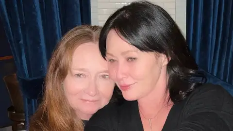 Shannen Doherty y su madre Rosa Shannen Doherty y su madre Rosa