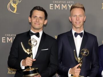 Los compositores de La La Land entran al club del EGOT con Solo asesinatos en el edificio