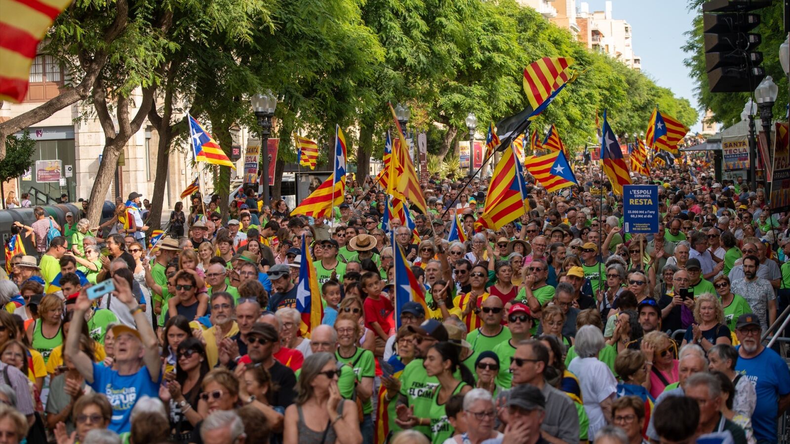 El independentismo se desinfla: División en la primera Diada con Illa en el Gobierno