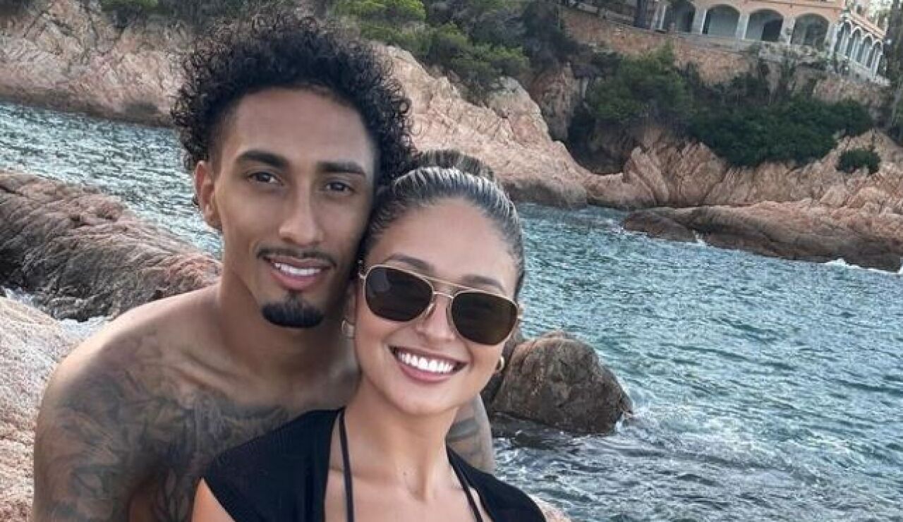 Raphinha y Natalia Rodrigues Belloli