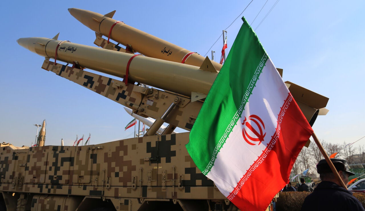 Misiles de fabricaci&oacute;n iran&iacute; en un acto en Teher&aacute;n en conmemoraci&oacute;n del 45&ordm; aniversario de la Revoluci&oacute;n Isl&aacute;mica de Ir&aacute;n