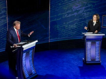 Donald Trump y Kamala Harris en el debate electoral