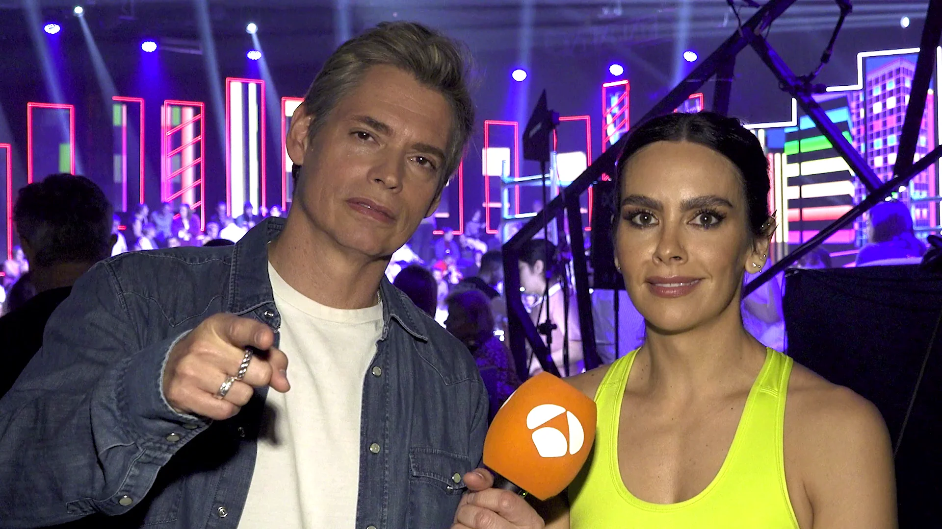 "Si venimos, venimos a ganar": el esp&iacute;ritu competitivo de Cristina Pedroche y Carlos Baute en L&oacute;pez y Leal contra el canal