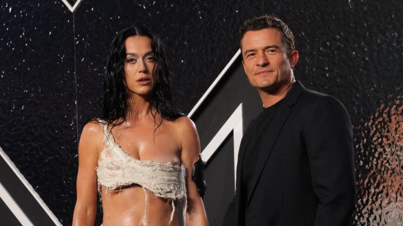 Orlando Bloom sorprende al llamar a Katy Perry por su nombre real en los VMAs