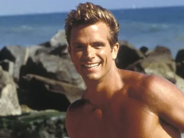 David Chokachi, Cody Madison en los Vigilantes de la playa David Chokachi, Cody Madison en los Vigilantes de la playa