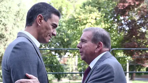 El presidente del Gobierno, Pedro Sánchez, recibe a Edmundo González en el Palacio de la Moncloa El presidente del Gobierno, Pedro Sánchez, recibe a Edmundo González en el Palacio de la Moncloa
