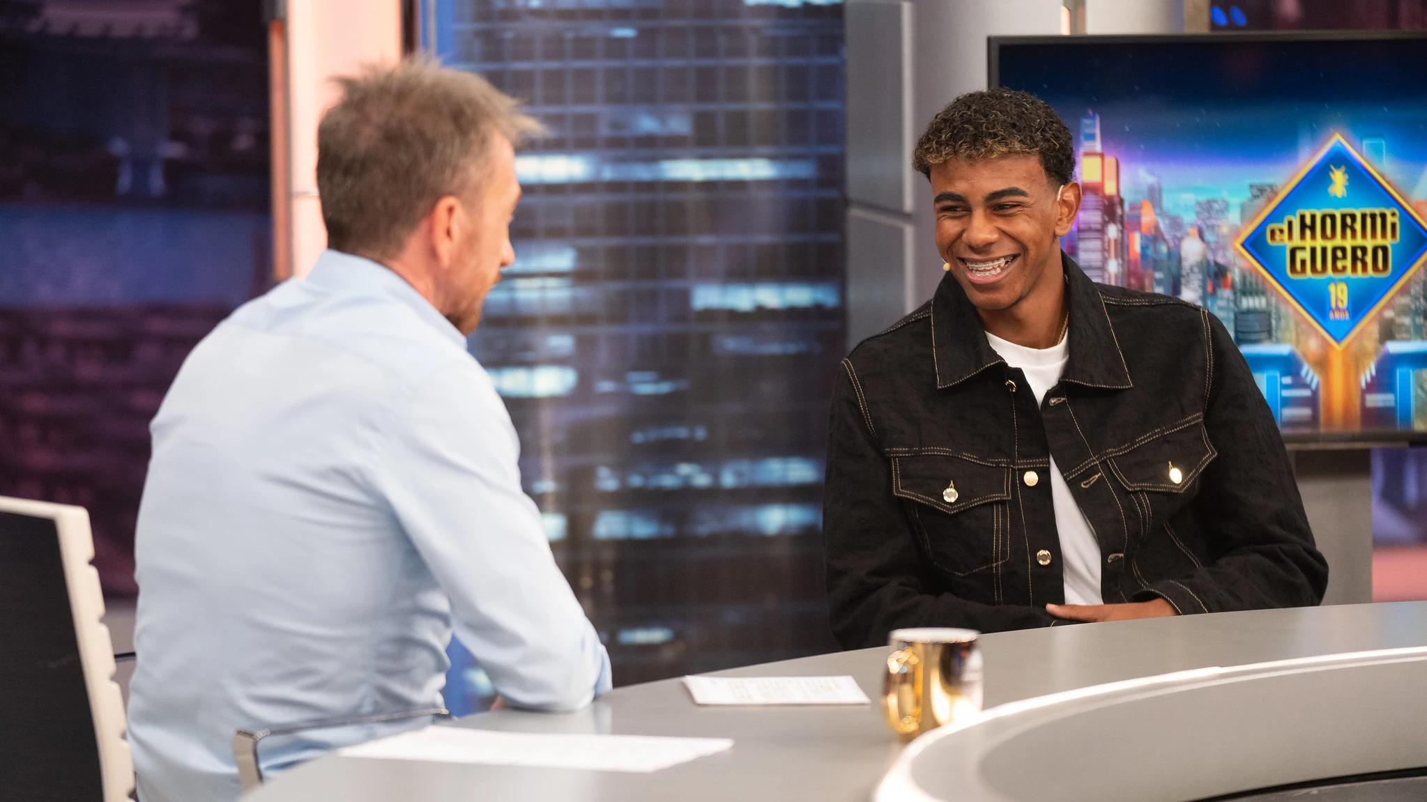 Lamine Yamal cuenta cómo compaginó la Eurocopa con los estudios: "Me tenía que ir antes" Lamine Yamal cuenta cómo compaginó la Eurocopa con los estudios: "Me tenía que ir antes"
