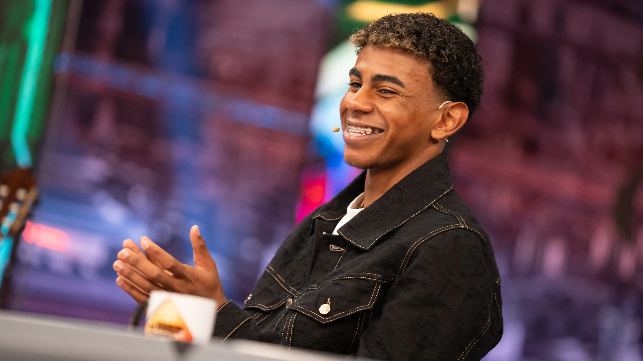 ¿Cómo ha cambiado la vida Lamine Yamal tras ganar la Eurocopa? El futbolista se sincera en El Hormiguero ¿Cómo ha cambiado la vida Lamine Yamal tras ganar la Eurocopa? El futbolista se sincera en El Hormiguero