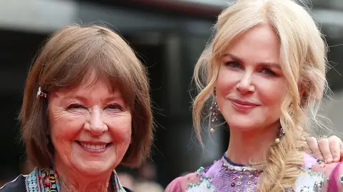 Nicole Kidman junto a su madre, Janelle Ann, en 2018 Nicole Kidman junto a su madre, Janelle Ann, en 2018