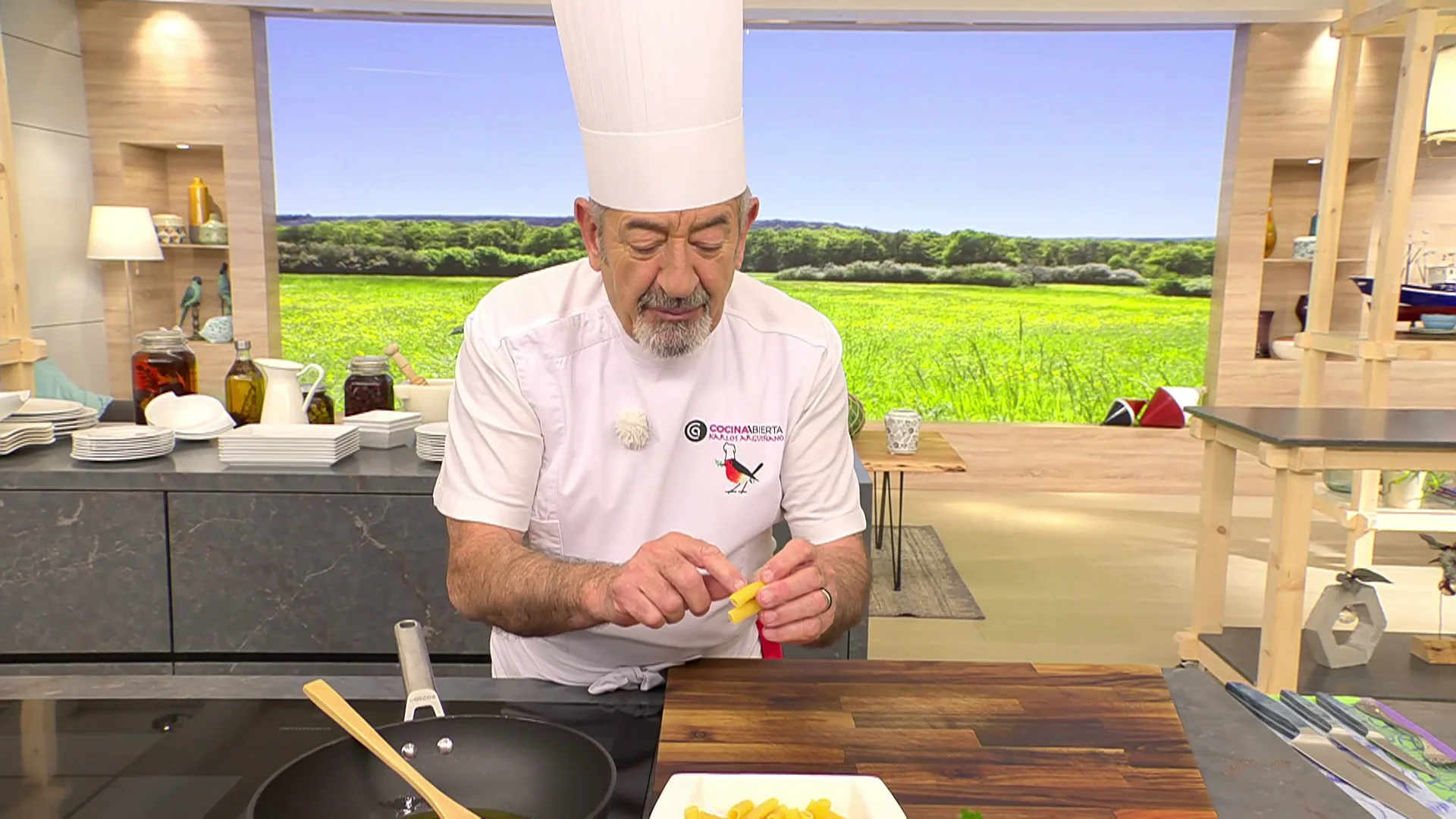 El por qu&eacute; de las estr&iacute;as de los macarrones: Karlos Argui&ntilde;ano desvela el secreto de la pasta italiana