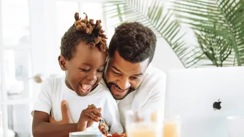 Padre con su hijo Padre con su hijo