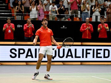 Carlos Alcaraz celebra la victoria ante Ugo Humbert