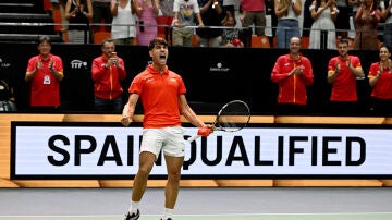 Carlos Alcaraz celebra la victoria ante Ugo Humbert