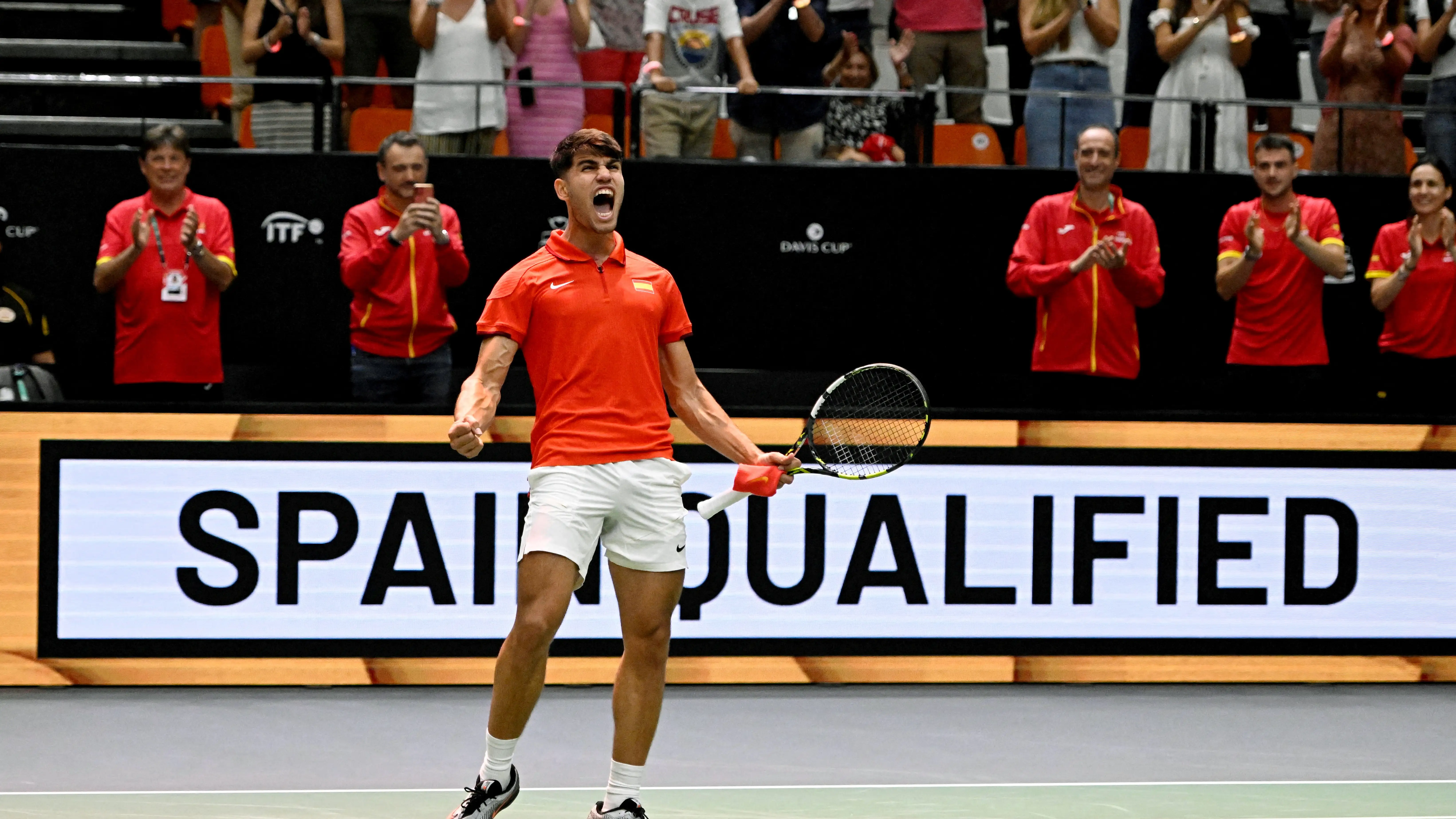 Carlos Alcaraz celebra la victoria ante Ugo Humbert