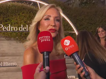 Se recrudece la guerra entre Isabel Preysler y Carmen Lomana tras coincidir en un evento Se recrudece la guerra entre Isabel Preysler y Carmen Lomana tras coincidir en un evento