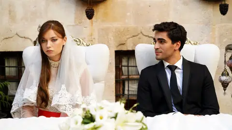 Ferit y Seyran en Una nueva vida Ferit y Seyran en Una nueva vida