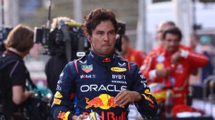 Carlos Sainz y Checo P&eacute;rez, en el trazado de Bak&uacute;