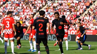 Lamine Yamal celebraa su segundo gol ante el Girona