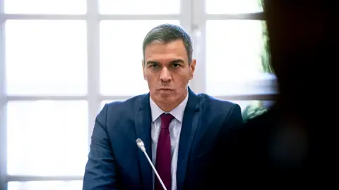 Pedro Sánchez El presidente del Gobierno, Pedro Sánchez, durante un encuentro con los participantes de una reunión acerca del conflicto entre Palestina e Israel, en el Palacio de la Moncloa, a 13 de septiembre de 2024, en Madrid (España). Al encuentro, celebrado bajo el título 'Reunión de Madrid: por la aplicación de la solución de los dos Estados', han asistido ministros tanto árabes, pertenecientes al Grupo de contacto árabe-islámico para Gaza, como europeos para consensuar medidas para impulsar el diálo...