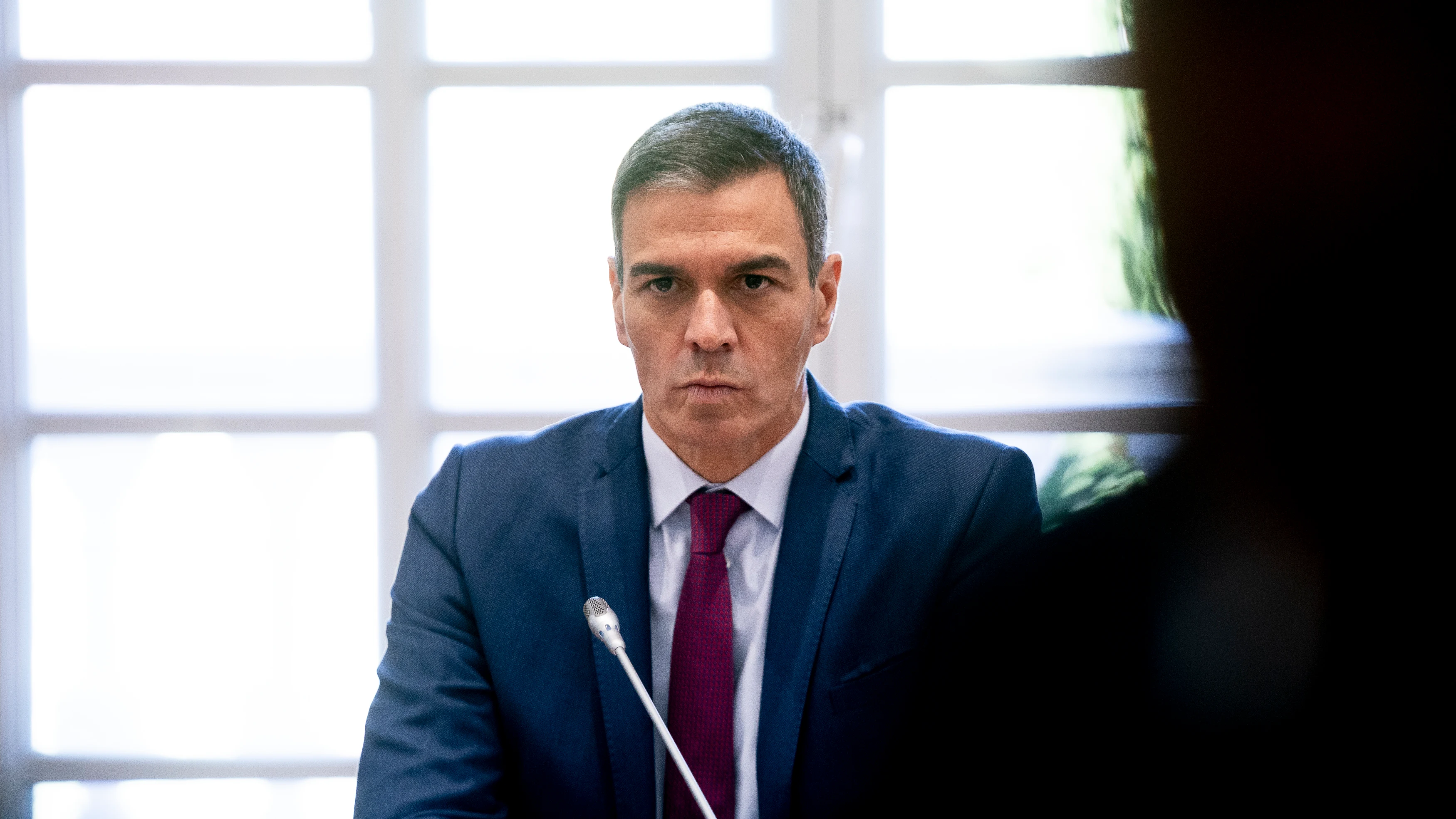 El presidente del Gobierno, Pedro S&aacute;nchez, durante un encuentro con los participantes de una reuni&oacute;n acerca del conflicto entre Palestina e Israel, en el Palacio de la Moncloa, a 13 de septiembre de 2024, en Madrid (Espa&ntilde;a). Al encuentro, celebrado bajo el t&iacute;tulo 'Reuni&oacute;n de Madrid: por la aplicaci&oacute;n de la soluci&oacute;n de los dos Estados', han asistido ministros tanto &aacute;rabes, pertenecientes al Grupo de contacto &aacute;rabe-isl&aacute;mico para Gaza, como europeos para consensuar medidas para impulsar el di&aacute;lo...