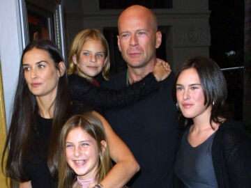 Demi Moore y Bruce Willis con sus hijas