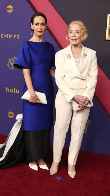Holland Taylor y Sarah Paulson en los Emmy 2024 Holland Taylor y Sarah Paulson en los Emmy 2024