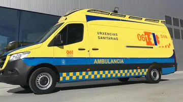 Imagen de archivo de una Ambulancia del 061-Urxencias Sanitarias de Galicia Imagen de archivo de una Ambulancia del 061-Urxencias Sanitarias de Galicia