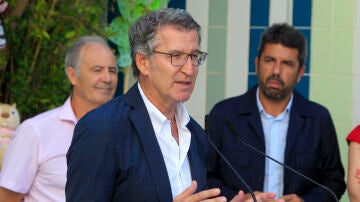 Alberto Núñez Feijóo, durante una visita en una escuela infantil de la ciudad de Alicante