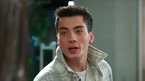 En el próximo capítulo de Hermanos: Sarp vuelve a provocar a Ömer: “¡Voy a destrozarlo todo!” En el próximo capítulo de Hermanos: Sarp vuelve a provocar a Ömer: “¡Voy a destrozarlo todo!”