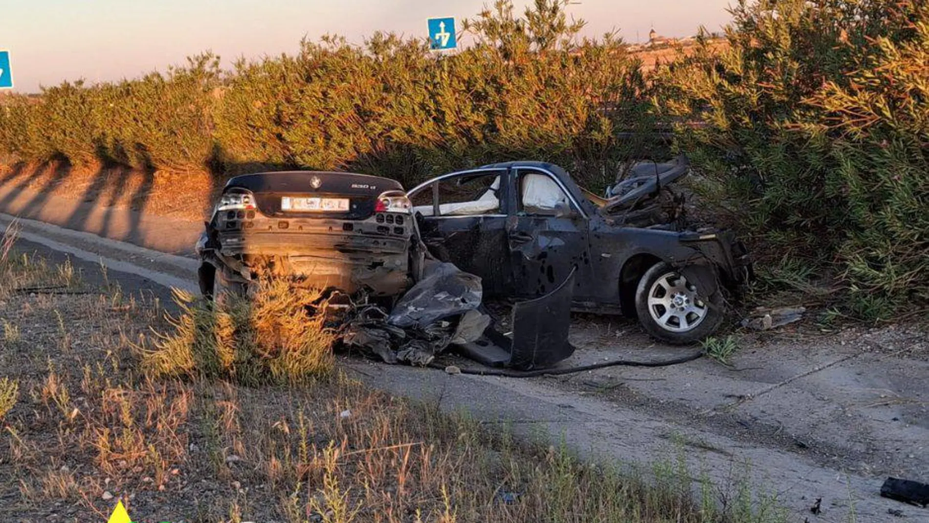 Así quedaron los coches tras la colisión Así quedaron los coches tras la colisión