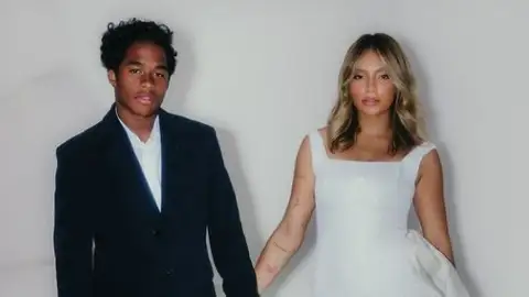 Endrick posa con su mujer Gabriely Miranda Endrick posa con su mujer Gabriely Miranda