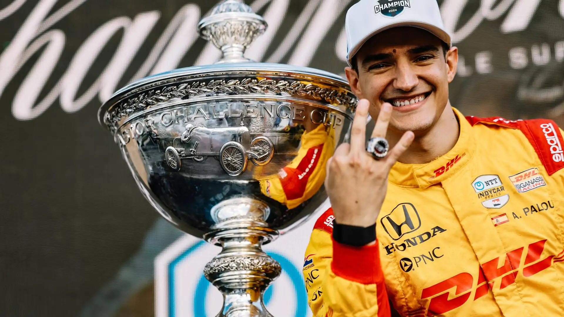 &Aacute;lex Palou festeja su tercer t&iacute;tulo de las IndyCar Series