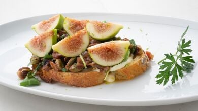 Tosta de higos con mermelada de foie-gras: la primera receta de la temporada de Joseba Arguiñano