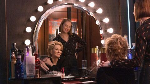 Jean Smart y Hannah Eibinder en Hacks