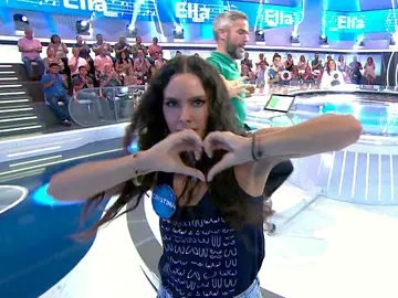 ¡Qué sexy! Cristina Pedroche se desmelena bailando ‘Ella’ en Pasapalabra ¡Qué sexy! Cristina Pedroche se desmelena bailando ‘Ella’ en Pasapalabra