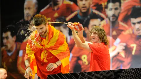Gerard Piqué en la celebración del mundial de 2010 Gerard Piqué en la celebración del mundial de 2010