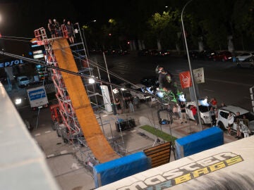 La proeza de Wheelz: un salto mortal en silla de ruedas desde 10 metros de altura