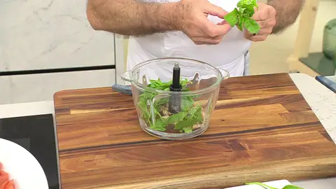 Tuéstalas un poco y ponlas en una picadora Tuéstalas un poco y ponlas en una picadora