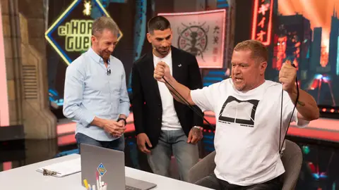 La broma de Ilia Topuria a El Monaguillo con sus inventos de Japón: "Te tienes que buscar algo para la panza" La broma de Ilia Topuria a El Monaguillo con sus inventos de Japón: "Te tienes que buscar algo para la panza"